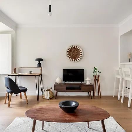 Cosy 1-br Belem With Parking & Ac By Host For Us Daire *